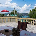 Maja * Τρογκίρ